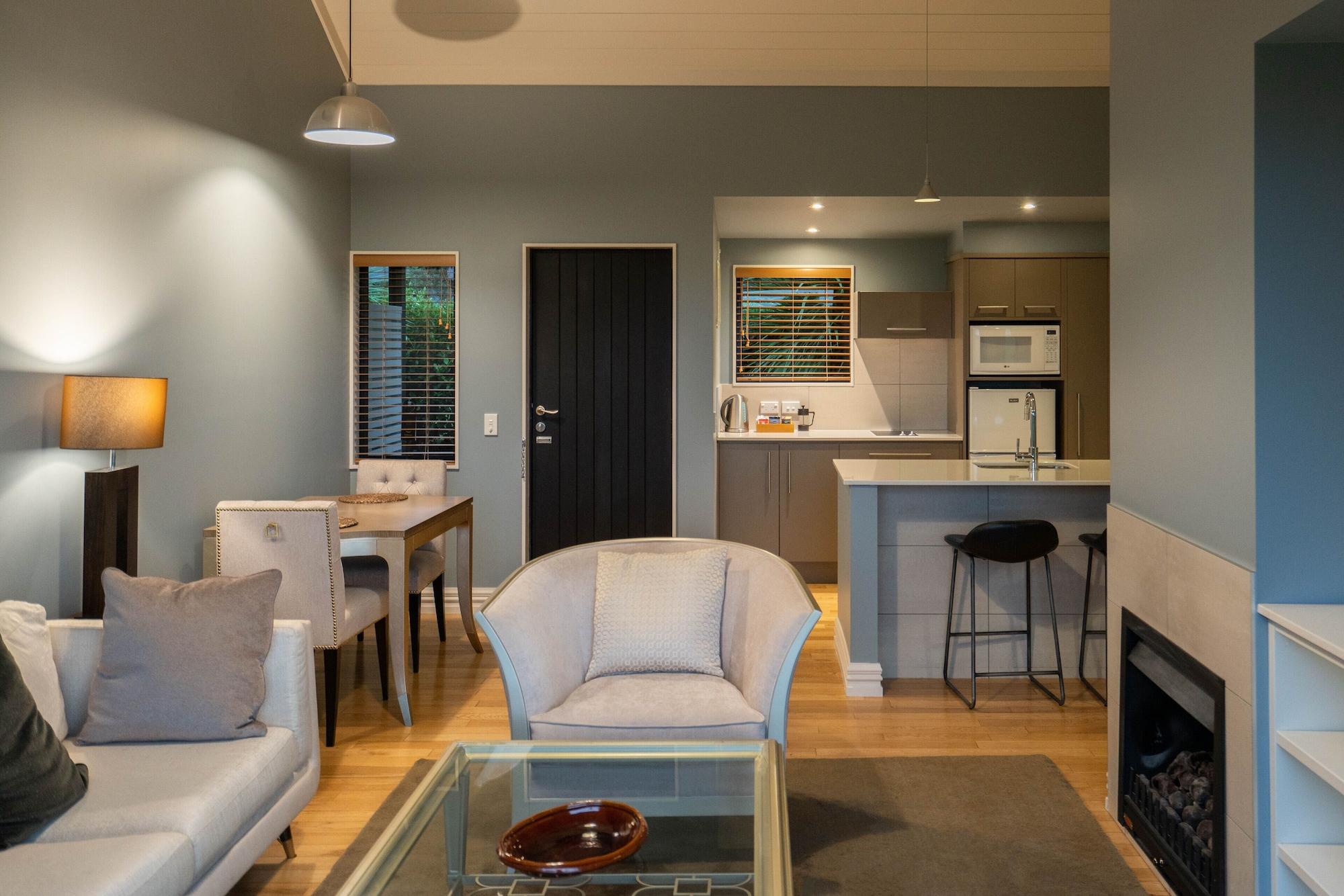 Parehua Resort Martinborough Exteriör bild A typical apartment at The Beacon