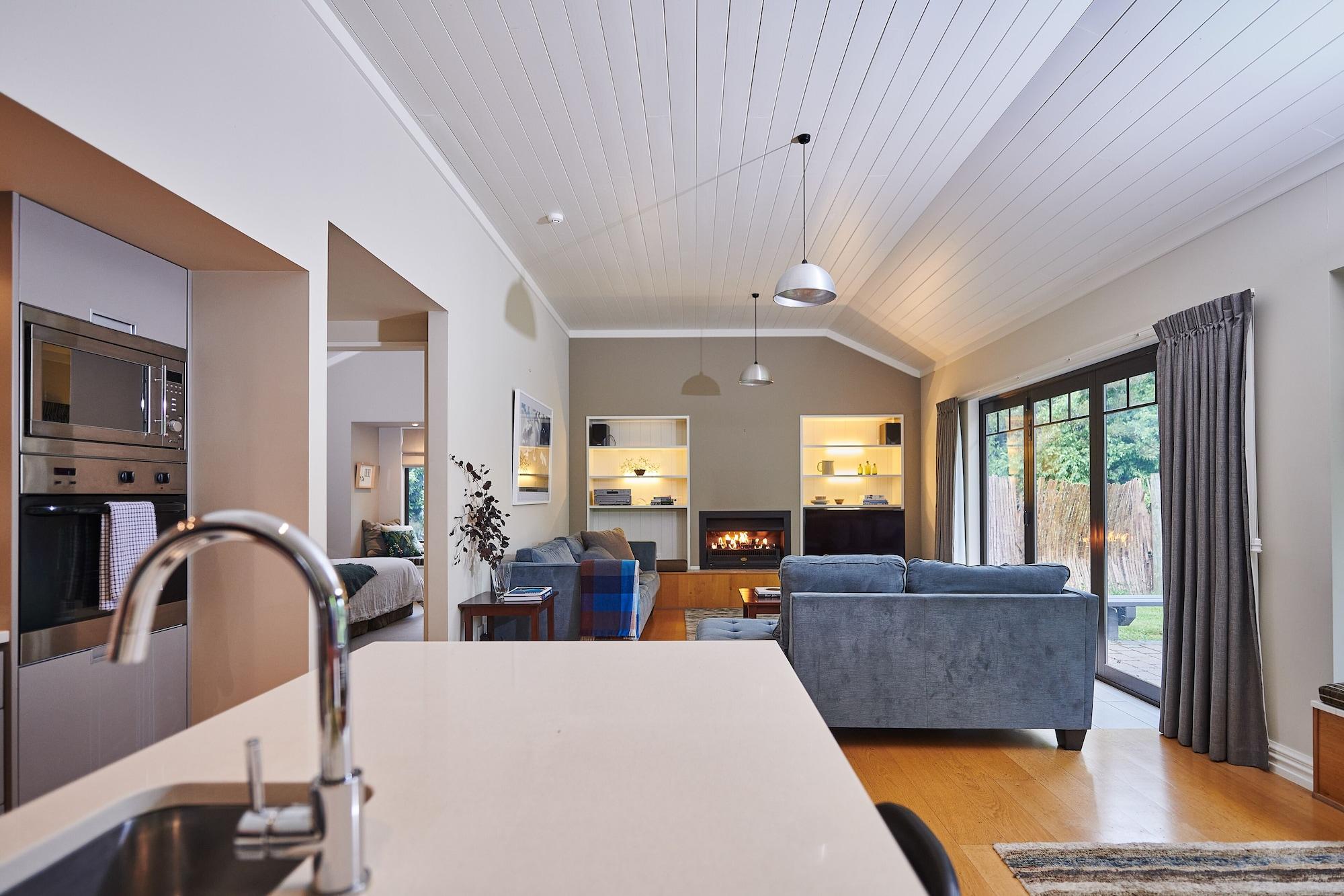 Parehua Resort Martinborough Exteriör bild Interior of a house