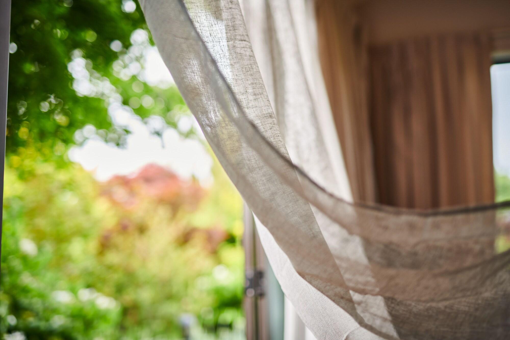 Parehua Resort Martinborough Exteriör bild A curtain