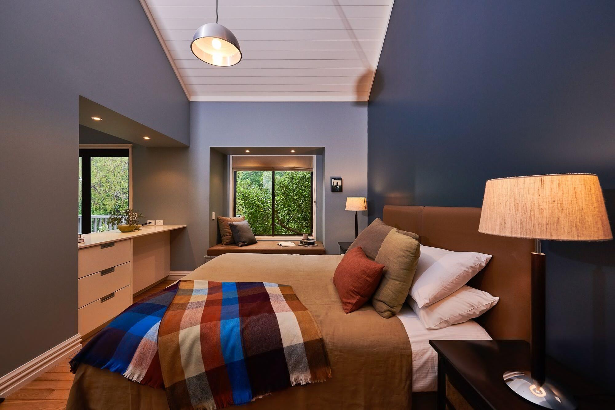 Parehua Resort Martinborough Exteriör bild A bedroom at the hotel